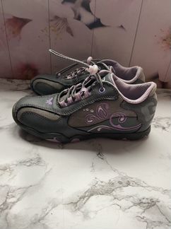 Кроссовки детские