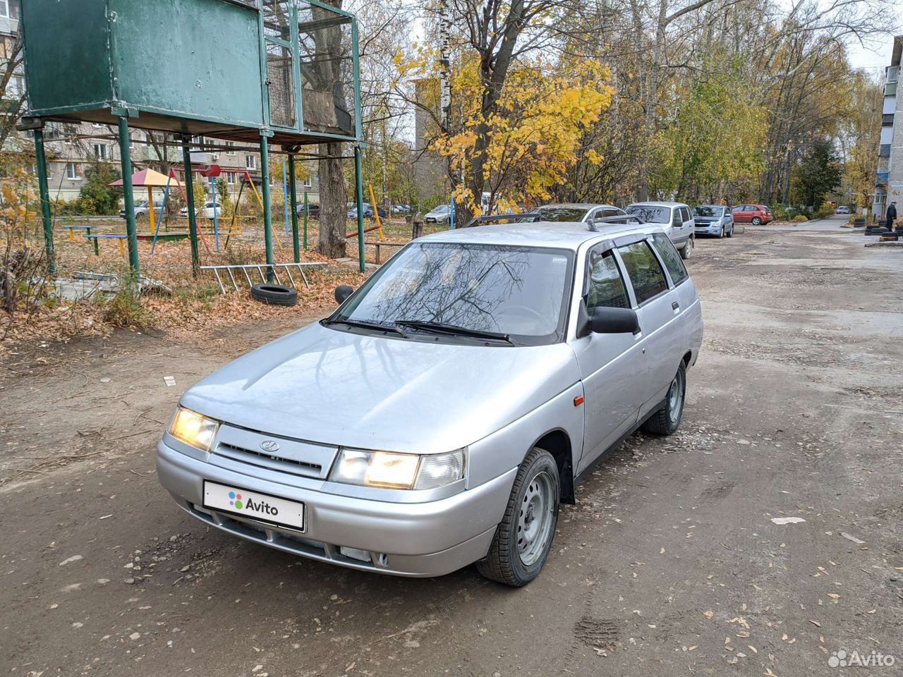 Ваз 2111 с пробегом на авито. ВАЗ 2111 универсал серебристый механика. ВАЗ 2111 универсал серебристый.