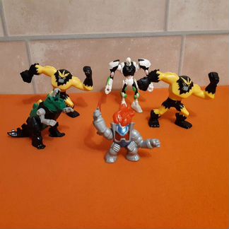 Фигурки из Макдоналдса и Мини-кукла Эмбер, Mattel