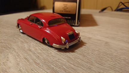 Jaguar MK2 1962 1/43 Small Wheels