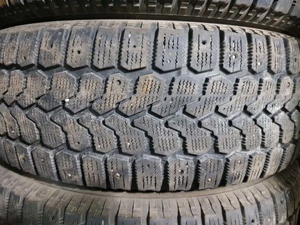215 65 R16 Yokohama Ice Guard Stud