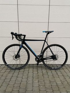 Шоссейный велосипед Cannondale caad12 Disc