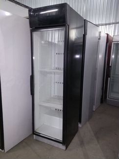 Черный витринный холодильник