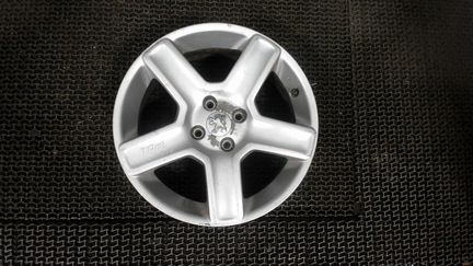 Оригинальные литые диски на Peugeot - 307 R17