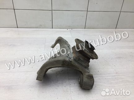 Кулак задний правый Audi A6 C6 AUK 2006