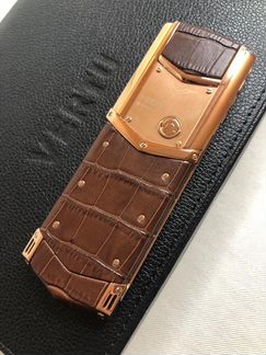 Верту Signature s Design Luxe Brown Alligator