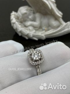 Помолвочное кольцо Tiffany&Co с бриллиантами 0.67c