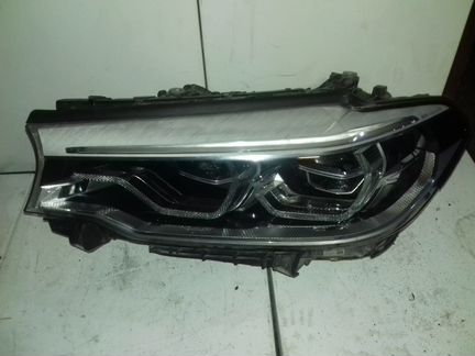 Фара левая на лед на BMW 5 G30