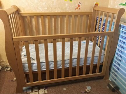 Кровать детская из бука с матрасом