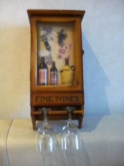 Шкафчик для вина (навесной)