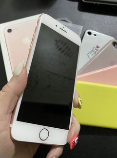 Телефон iPhone 7