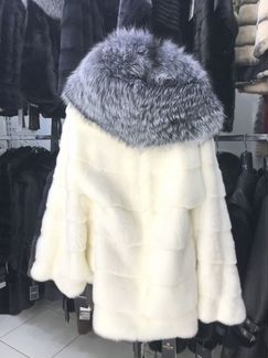 Шуба из норки с чернобуркой, модель летучая мышь