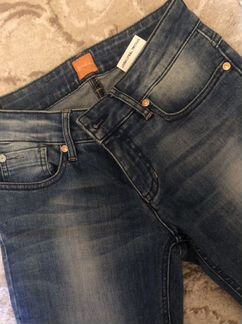 Джинсы Hugo boss