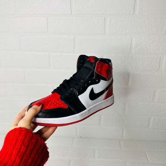 Кроссовки Nike Air Jordan 1