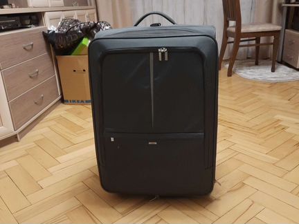 Чемодан на колесах