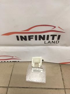 Крепеж форсунки омывателя Infiniti G25 G35 G37