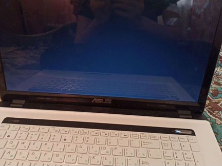 Ноутбук asus