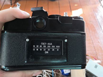 Плёночный фотоаппарат Зенит 11