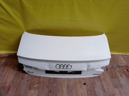 Крышка багажника Audi A4 B9