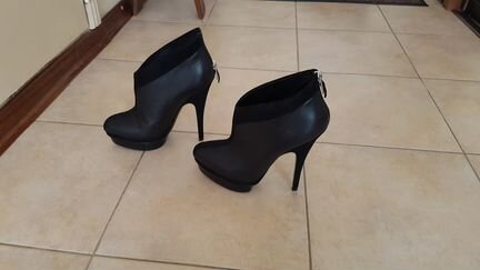 Ботильоны Yves Saint Laurent