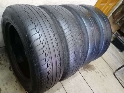 Шины 235 65 R17 б/у лето Michelin