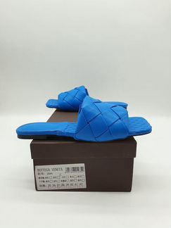 Шлепанцы bottega veneta крупное плетение