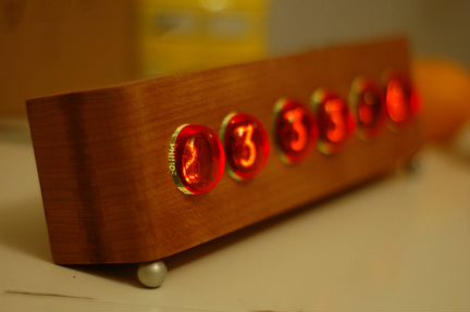 Ламповые часы (ZM1020, бук) nixie clock Diligence