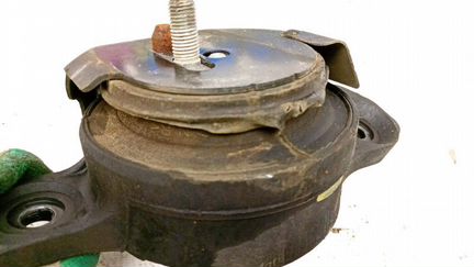 Подушка двигателя Subaru Forester SG EJ205 2002