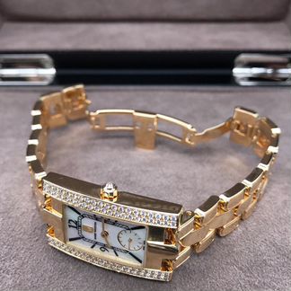 Часы Harry Winston Avenue желтое золото