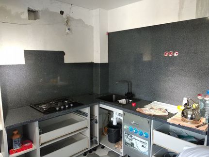 Столешница с фартухом из искуственного камня