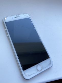 Телефон iPhone 7