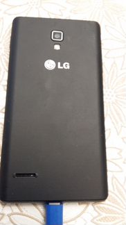 Мобильный телефон LG