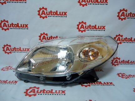 Фара передняя левая Renault Sandero Рено Сандеро