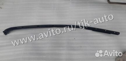 Молдинг лобового стекла Land Cruiser /Lexus LX570