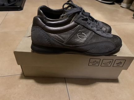 Кроссовки ecco