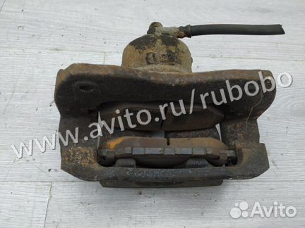 Суппорт передний левый Toyota Rav4 ZSA30 3ZR 2011